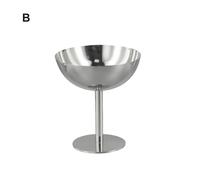 Look vivace ma elegante con il nostro robusto set di tazze in metallo per servir
