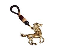 L'ottone, i cavalli al galoppo finemente incisi, i portachiavi, i ciondoli, le decorazioni per gli interni delle auto, gli oggetti da collezione simboleggiano la libertà e la disinibizione