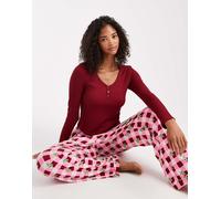Loungeable - Set pigiama natalizio con collo serafino e pantaloni con stampa di bacche-Rosso 48