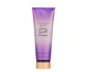 Love Spell Shimmer Body Lotion 236 ml - Moisturizer, Shimmering, For Women, Cherry Blossom, Shimmering Purple, Aloe Vera, Suitable For Night Out Una lozione leggermente scintillante e a rapido assorbi