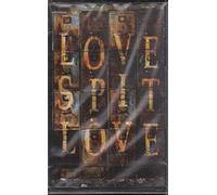 LOVE SPIT LOVE - MC K7 LOVE SPIT LOVE
