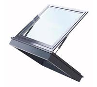 Lucernario multi-angolo con tetto piatto, design per una maggiore luce naturale e ventilazione, perfetto per spazi domestici e commerciali