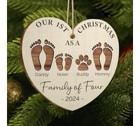 Luckluccy Primo Natale come una famiglia di 4 persone, il nostro primo Natale come una famiglia di 4 persone, ornamento natalizio personalizzato 2025, idea regalo per i genitori