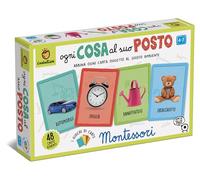 Ludattica - GIOCHI MONTESSORI - Gioco di carte Ogni cosa al suo posto - Gioco di carte 4-7 anni - Abbina ogni carta oggetto al giusto ambiente - Made in Italy