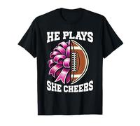Lui gioca lei applaude calcio Cheer mamma Cheerleading Game Day Maglietta