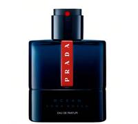 Luna Rossa Ocean Eau de Parfum 100 ml Esplora nuove vette con Prada Luna Rossa Ocean Eau de Parfum. Questa fragranza neo-fresca rivisita in chiave moderna la celebre famiglia fougère.Un mix di bergamo