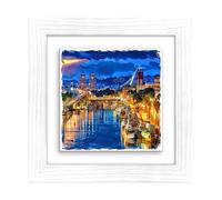 Lupia - Quadro Moderno con paesaggi e localismi Italiani, Ceramica e Stampa Rilievo, Cornice Legno Shabby Modern Bianca, Decorazione Parete, Quadretti Soggiorno, 29x29 cm, Pescara Panorama Sera