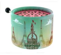 Lutèce Créations Carillon/Scatola Musicale a manovella Rotonda di Cartone sul Tema di Parigi con meccanismo Musicale di 18 Note - La Vie en Rose - La Vita è Rosa (Louiguy/Edith Piaf).