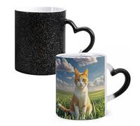 LYHVSFJW Tazza da caffè in ceramica con gatto seduto sul campo verde, tazza da caffè in vetro che cambia il calore, tazza da tè personalizzata, tazza a sublimazione da 325 ml, per bevande calde e