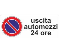 M-ITALY CARTELLO SEGNALETICO UNI - Uscita automezzi 24 ore - Adesivo Extra Resistente, Pannello in Forex, Pannello In Alluminio (60x25, Adesivo)