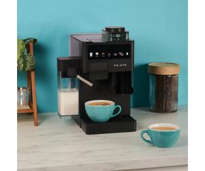 Macchina da caffè 5 in 1 CHiATO coffeePLAY con macinacaffè e sistema latte - Nero