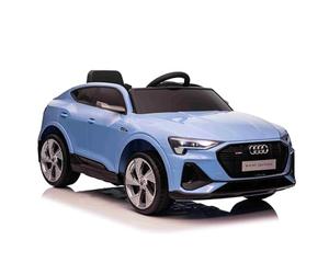 Macchina elettrica per bambini Audi E-tron Sportback 12V, blu, sedile singolo largo con cintura di sicurezza a 3 punti, telecomando 2,4 GHz, ingresso USB/AUX, sospensioni, batteria al litio, luci LED