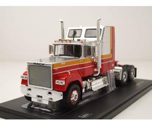 Mack Super Liner Magnum Trattore 1985 Argento Rosso Modellino 1:43 ixo models