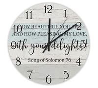 Madcolitote Orologio da parete in legno con scritta in lingua inglese "How Beautiful You Are And How Pleasing", con scritta in lingua inglese "Jesus Bible Verse", 30,5 cm, funzionamento a batteria