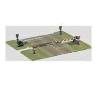 Märklin 8992 - Passaggio a Livello con Semi-Barriere, Scala Z