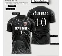 Maglia da calcio personalizzata con fulmine - Che mostra ferocia e velocità. Questa maglia presenta una base nera con un motivo elegante e dettagli scintillanti di fulmini, che incarnano agilità e det