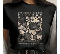 Maglietta casual a maniche corte con stampa combinata floreale e alfabetica per l'estate, con grafica "MA CERCATE PRIMA IL SUO REGNO E LA SUA GIUSTIZIA, E TUTTE QUESTE COSE VI SARANNO DATE IN AGGIUNTA