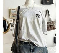 Maglietta casual estiva da donna con ricamo a lettere NY, maniche corte e spalle scoperte, colore nero. Maglietta casual a maniche corte di colore grigio chiaro, design elegante e confortevole, maglie