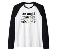 Maglietta con scritta "An Angel Watches Over Me Dad Mom Women Men Kids Grandma Tee Maglia con Maniche Raglan
