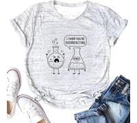 Maglietta da donna con divertente scherzo chimico - 'I Think You're Overreacting' | Top casual per nerd scientifici e studenti, Stil_p06 Bianco, S