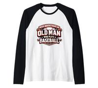 Mai Sottovalutare Un Vecchio Che Gioca a Baseball Mens Divertente Maglia con Maniche Raglan