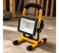 MAKA Faro LED 30W Ricaricabile Portatile Batterie Sostituibili Luce Fredda [EEK: A+]