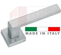 MANIGLIA CON ROSETTA E BOCCHETTA QUADRATA MODERNA PORTE INTERNE SICMA SHELBY