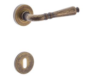 Maniglia modello dieci con rosette bronzo antico Bronzo antico
