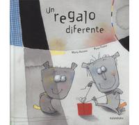 Marta Azcona Un regalo diferente / A different gift (libros para soñ (Tascabile)