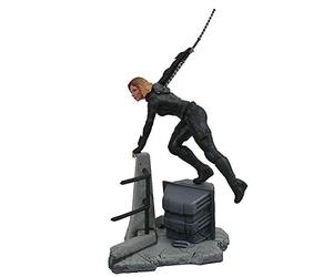 Marvel Diamond Select Toys Gallery: Avengers Infinity War - Black Widow PVC Diorama (APR182160), Multicolor