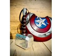 Marvel Legends Capitan America Scudo Rotto Con Il Martello Di Thor Mjölnir