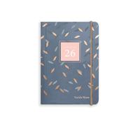 Matilda Myres Agenda 2026, un giorno per pagina, formato A6, dimensioni pratiche, una pagina per sabato/domenica, chiusura elastica, dettagli oro rosa, agenda per lavoro e casa, grigio