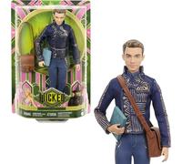 Mattel Bambola alla moda universale Wicked Fiyero con posabilità, divisa scolastica rimovibile, stivali, cartella scolastica e accessorio per libro di testo