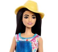 Barbie Mattel, bambola contadina