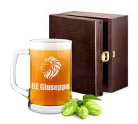 Maverton Boccale per la Birra in vetro con personalizzazione - capienza 500 ml idea regalo per il compleanno - H12 cm x Ø8,5 cm - Perfetto per ogni uomo amante della buona Birra - re leone