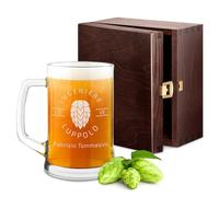 Maverton Boccale per la Birra in vetro con personalizzazione - capienza 500 ml idea regalo per il compleanno - H12 cm x Ø8,5 cm - Perfetto per ogni uomo amante della buona Birra - ingeniere luppolo