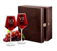 Maverton Calici vino con incisione personalizzata 490ml - Set 2 pezzi in vetro per vino bianco - Ideale per vino rosso - Regalo anniversario matrimonio coppia - Regalo fidanzato - LOVE