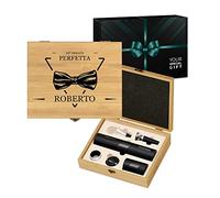 Maverton Cavatappi Elettrico per Vino + Apribottiglie Birra - Set da 6 Pezzi - Personalizzazione con Stampa - Scatola in Legno di Bambù - dimensioni 27x22x7 cm - per Lui - Papillon
