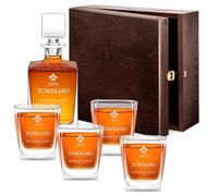 Maverton set Caraffa da whisky e cognac + 4/6 bicchieri - con incisione personalizzata - Decanter in vetro per whiskey da 0,81 L - Bottiglia per compleanno - pensiero per papà - perfetta annata