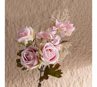 Mazzi di Rose Artificiali Chic Migliorano l'Appello Estetico della Tua Casa