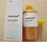 MEDICUBE Kojic Acid Curcuma Resurfacing Toner 250 ml Tonico Lenitivo...