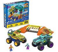 MEGA Hot Wheels Monster Trucks - Percorso Sfasciacarrozze Mega-Wrex Scontra e Schianta, Set da costruzione con 332 pezzi, 2 veicoli e 2 micro action figures, giocattolo per bambini, 5+ anni, HKF89