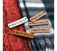 MEIEG 10/20/50 Pz Personalizzato Nome Tag in Pelle, Handmade Etichette in Pelle, Cucito Accessori con Rivetti, 10X40mm Etichette Pieghevoli