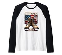 Memorial Day Boots on USA Flag Remember the Fallen Maglia con Maniche Raglan