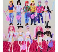 Merchandise di personaggi anime molto richiesti, con bambole da 11-12 pollici. Questo link include bambole perfette per fare finta di fare qualcosa.