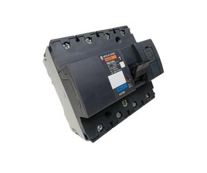 Merlin gerin 18768 interruttore automatico ng125l 4p 10a curva b