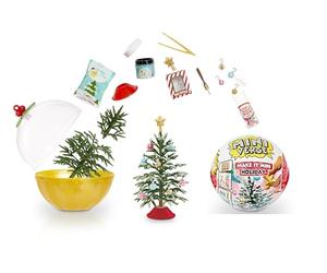 MGA's Miniverse Make It Mini Holiday Series - Coleccionables Un Natale esplosivo! Mini Diner da Collezione, Confezione Cieca, Replica Fai da Te, Gioco in Resina, Età 8+ - NON COMMESTIBILE