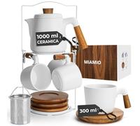 MIAMIO - Set da tè con teiera e 4 tazze e supporto (1 l) (300 ml) (Bianco) | Teiera in ceramica con infusore, 4 tazze da tè (300 ml) e piattini in bambù, ideale per casa e ufficio.