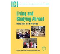 Michael Byram Living and Studying Abroad (Tascabile)