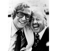Michael Caine & Mickey Rooney [1031328] 8x10 Foto (Altre Misure Disponibile)